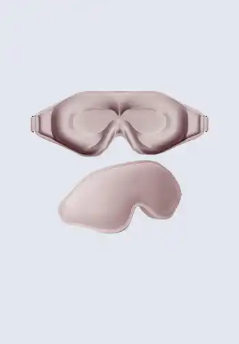 A contoured sleep mask, offering a perfect fit and complete darkness for better sleep during your hospital stay. Ensure this is on your hospital bag checklist.