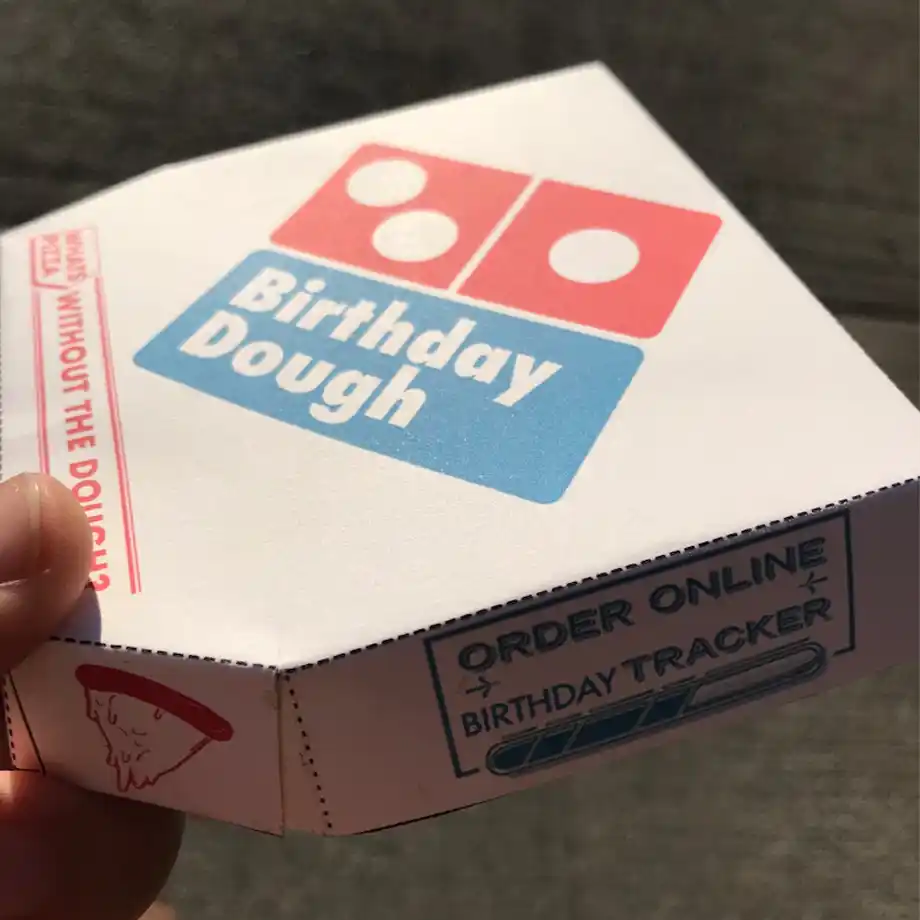 A playful and unique gift idea, this mini birthday pizza dough money holder offers a fun twist on gifting money. Perfect for birthdays, it features a creative pizza design that cleverly hides cash inside, making it an exciting way to present a monetary gift.