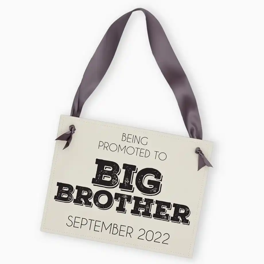 Celebrate your pregnancy with this adorable ‘I’m Going to Be a Big Brother’ T-shirt, a perfect and fun way to announce the news to your child. A creative pregnancy announcement idea that’s great for siblings!