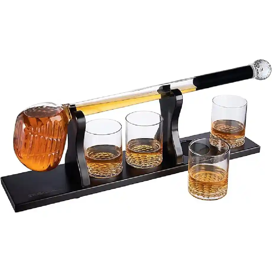 A stylish golf club-shaped whiskey decanter with four liquor glasses, perfect for bourbon, scotch, or any favorite spirit. A unique and elegant golf-themed gift for men, dads, and whiskey lovers. Ideal for Father's Day, birthdays, or adding a touch of golf charm to any bar setup.